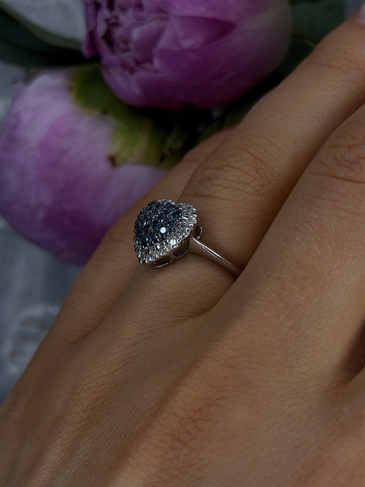 14K White Gold Heart Blue & White Diamonds Ring Size 6