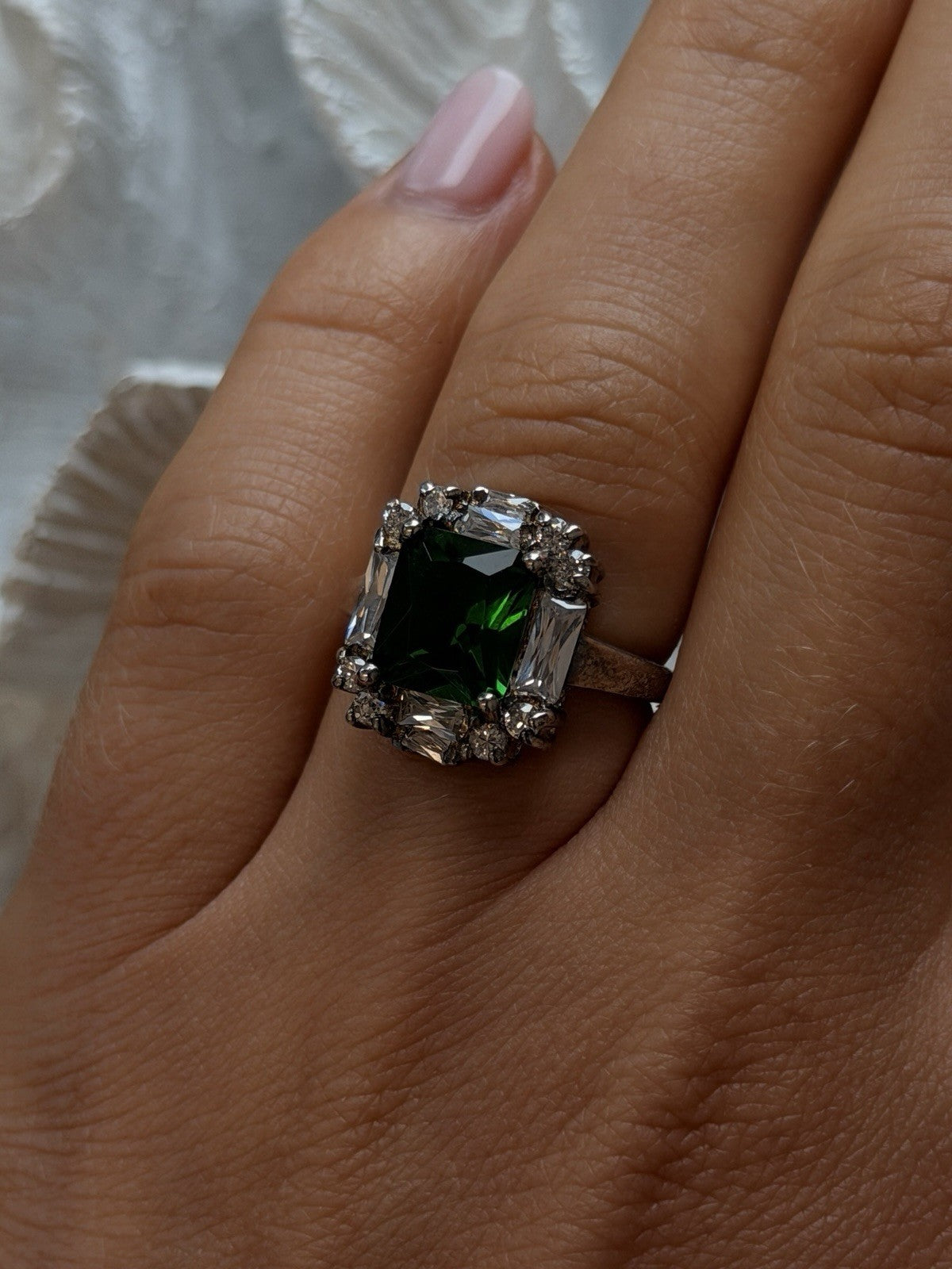 Shiny 925 Sterling Silver Emerald & Beryl Ring Size 6