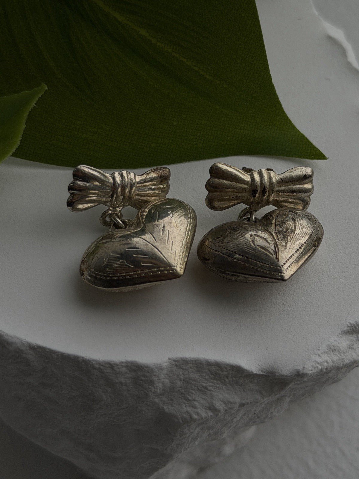 Vintage Heart with Bow Dangle 925 Sterling Silver Earrings