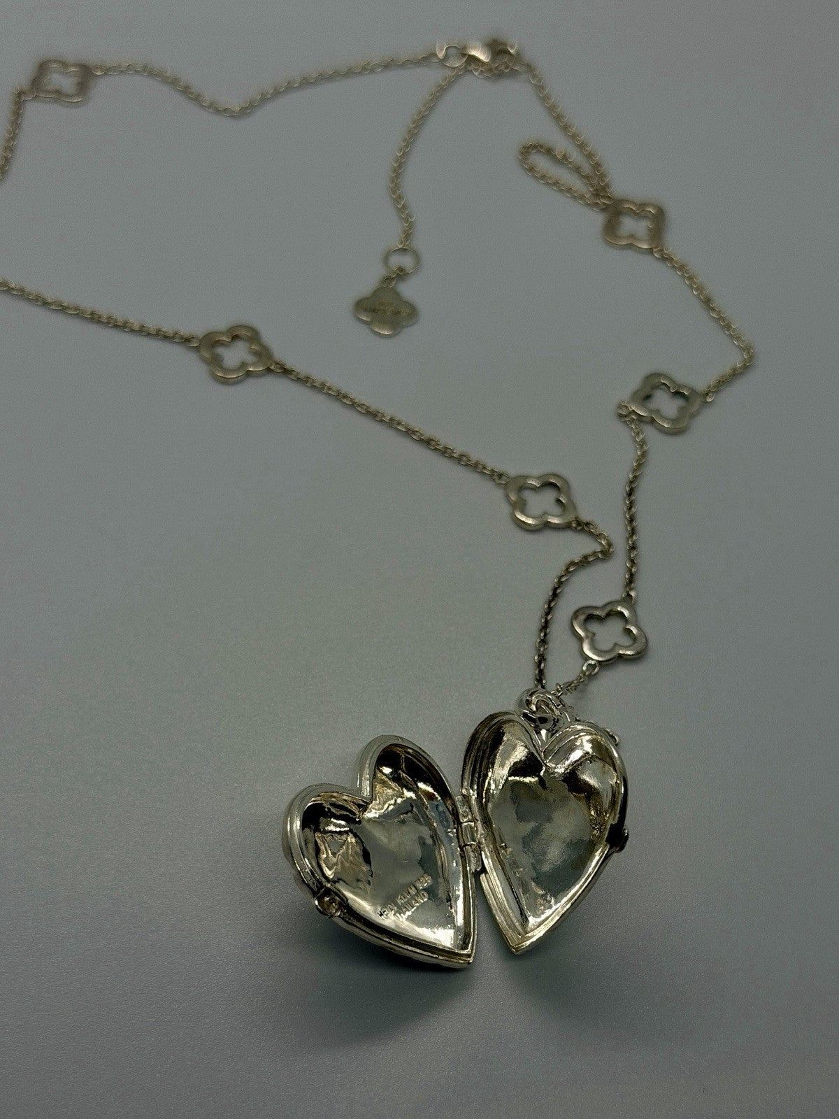 Heidi Klum 925 Sterling Silver Heart Locket Quatrefoil Clover Station Necklace