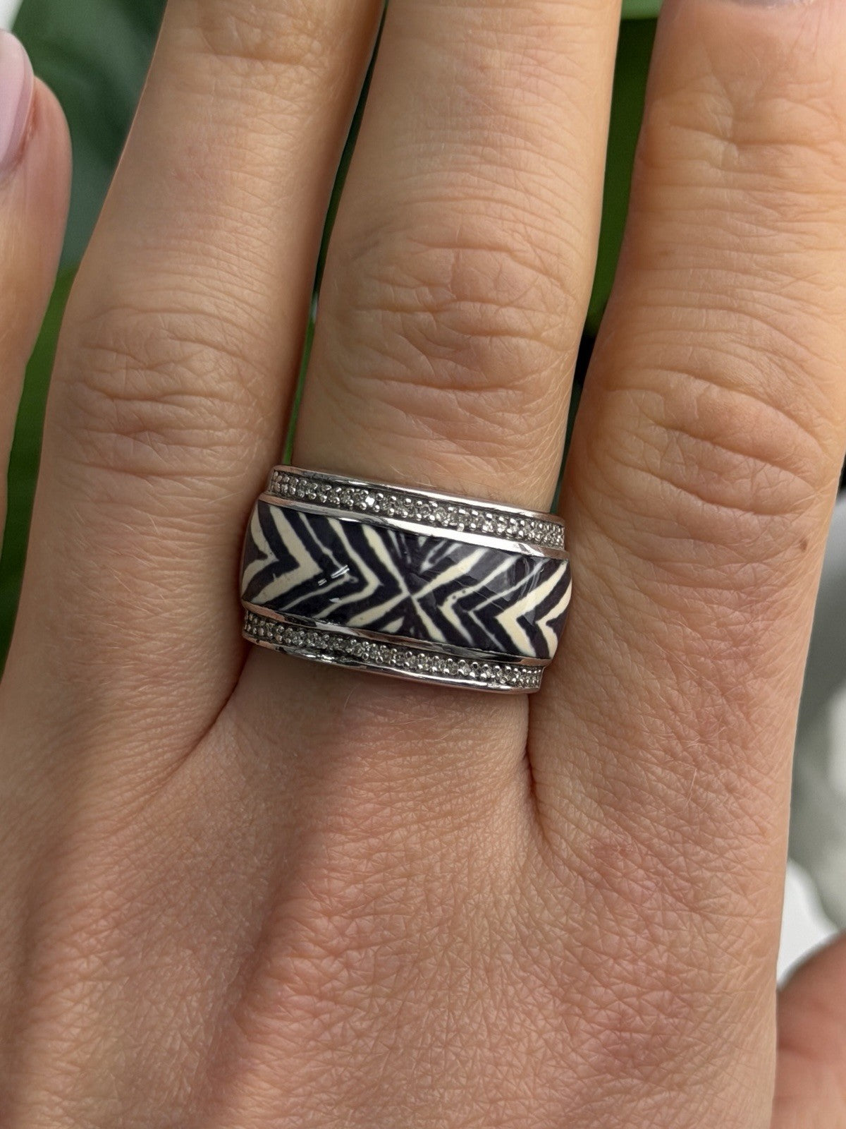 JWBR 925 Sterling Silver Enamel Zebra Stripe Diamonds Ring Size 8