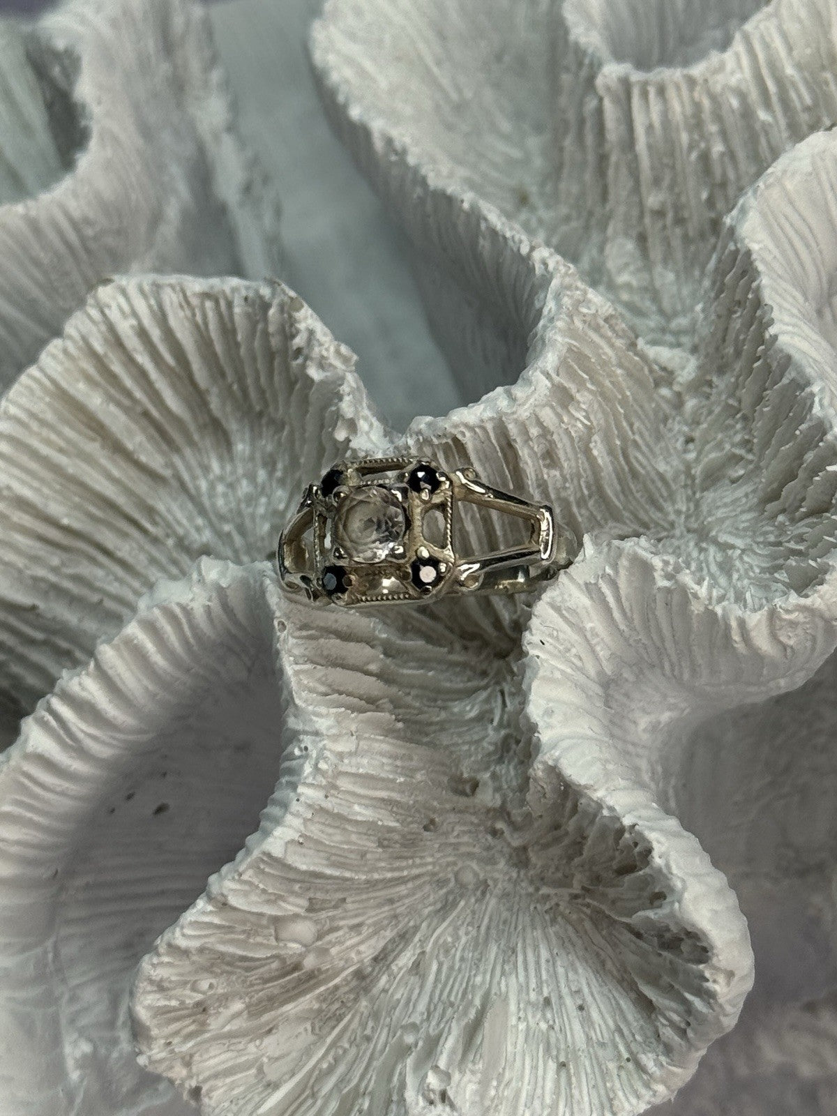 925 Sterling Silver White & Blue Sapphire Ring Size 7