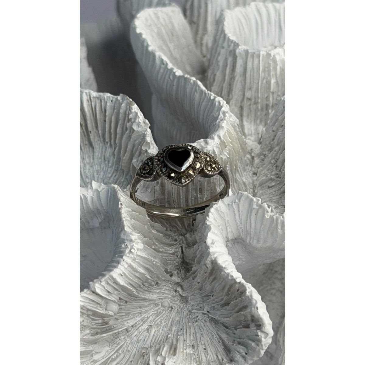 925 Sterling Silver Onyx & Marcasite Heart Ring Size 8
