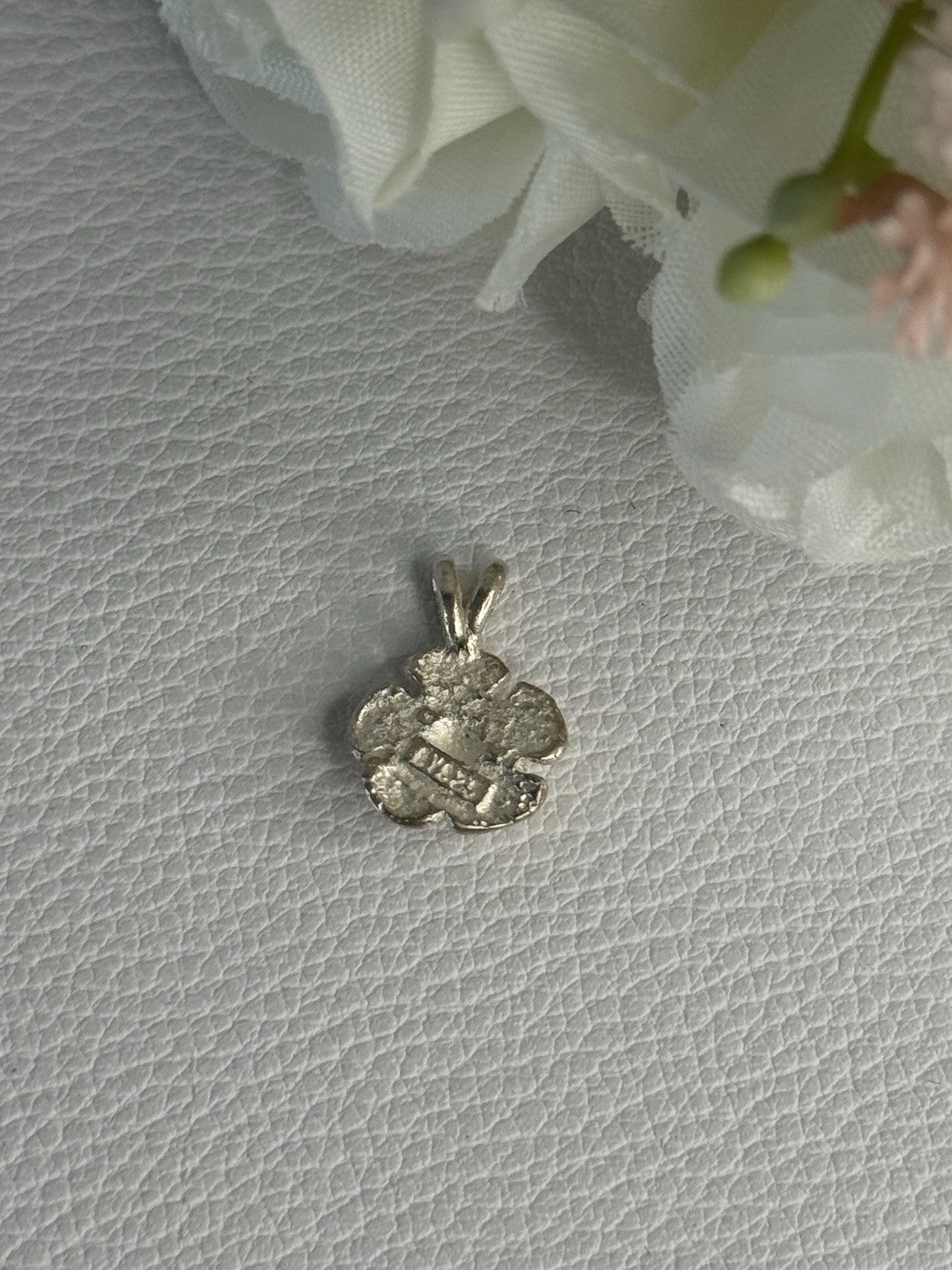 925 Sterling Silver Flower Pendant Length 0.60 Inch