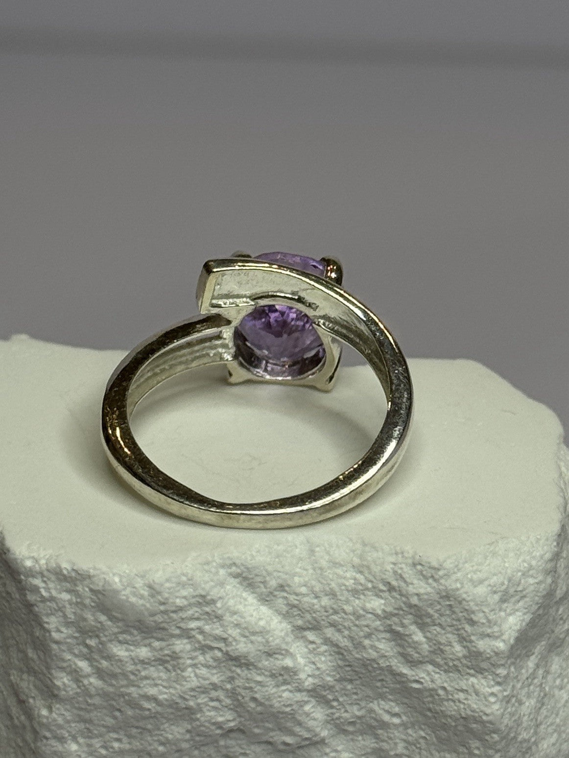 925 Sterling Silver Amethyst Ring Size 7.5