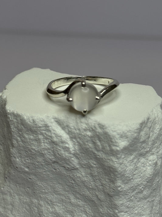 925 Sterling Silver Moonstone Ring Size 7.5