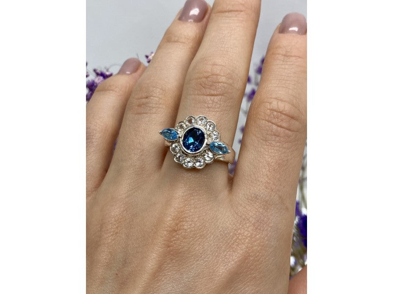 925 Sterling Silver Aquamarine & Goshenite Ring Size 9