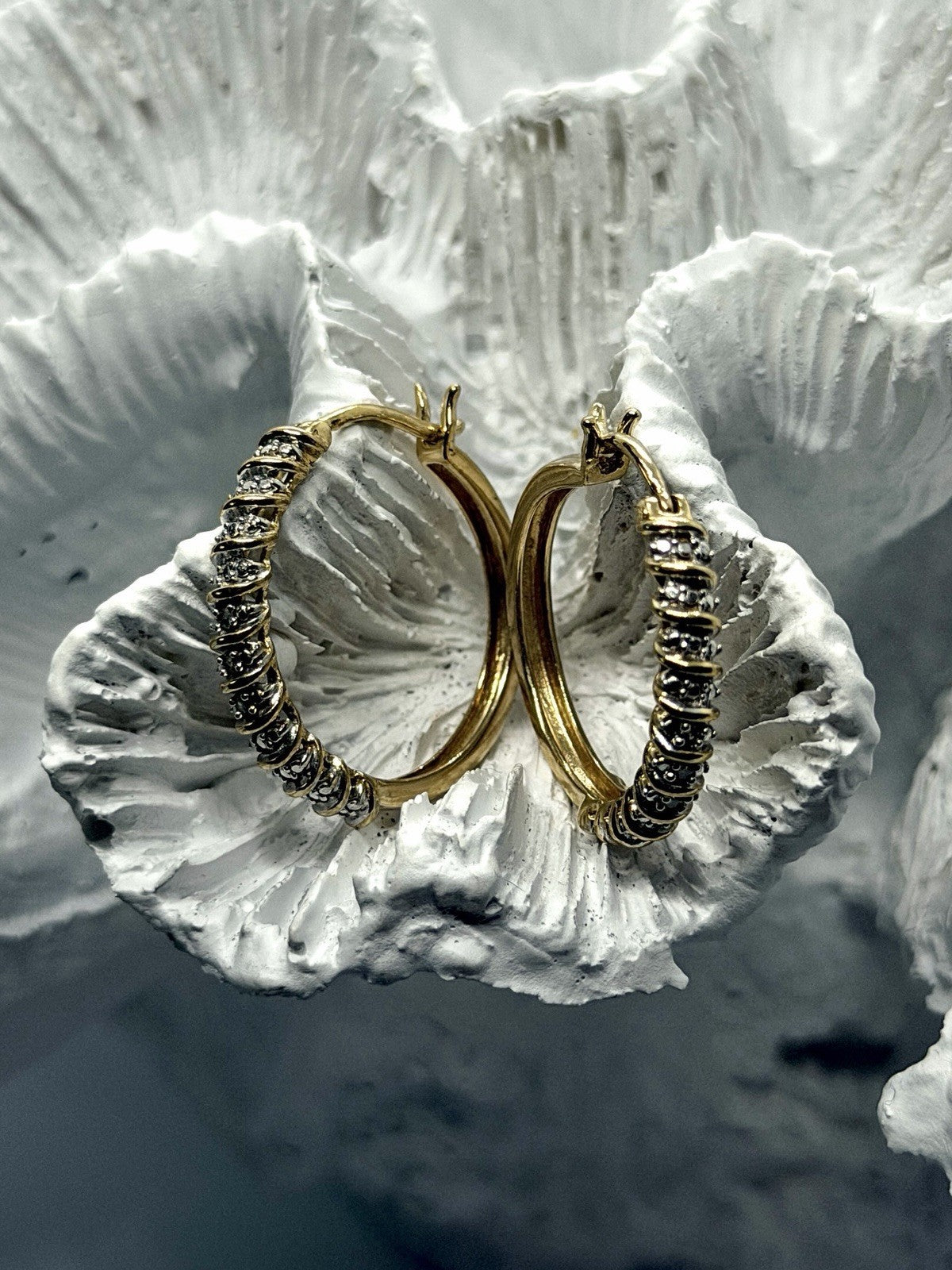 Elegant 925 Sterling Silver Gold Plated Diamond 0.11 CTW Earrings