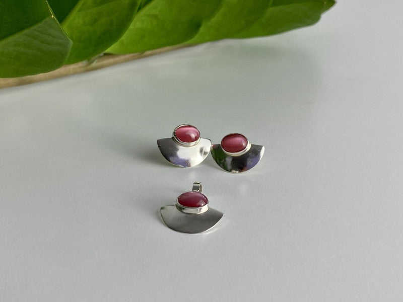 925 Sterling Silver Pink Agate Stud Earrings & Pendant Set