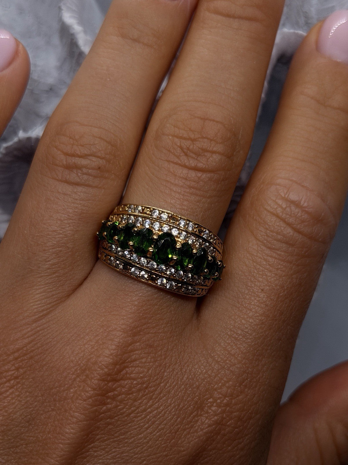 925 Sterling Silver Gold Plated Green Peridot Stones & Beryl Ring Size 10