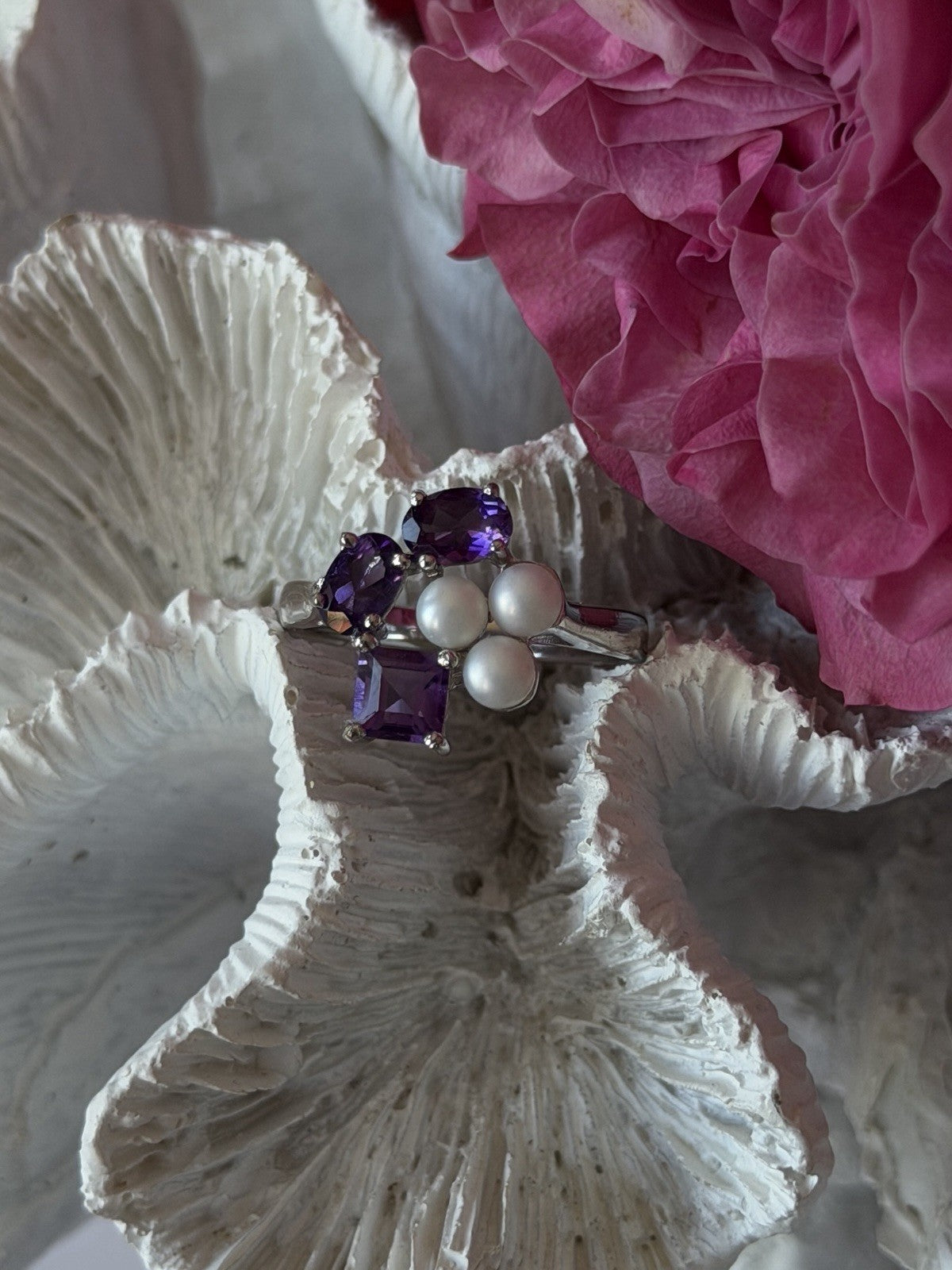 925 Sterling Silver Amethyst & Pearl Ring Size 8