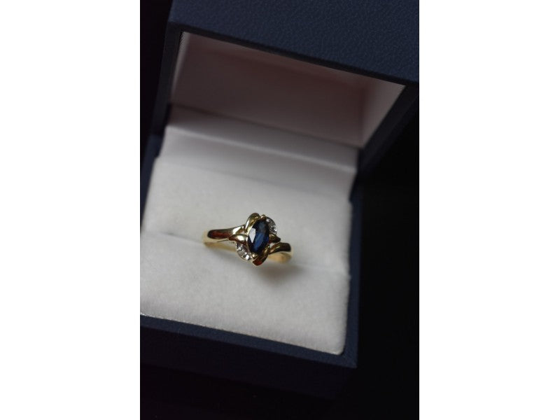 10K Yellow Gold Blue Topaz & Diamonds Ring Size 8