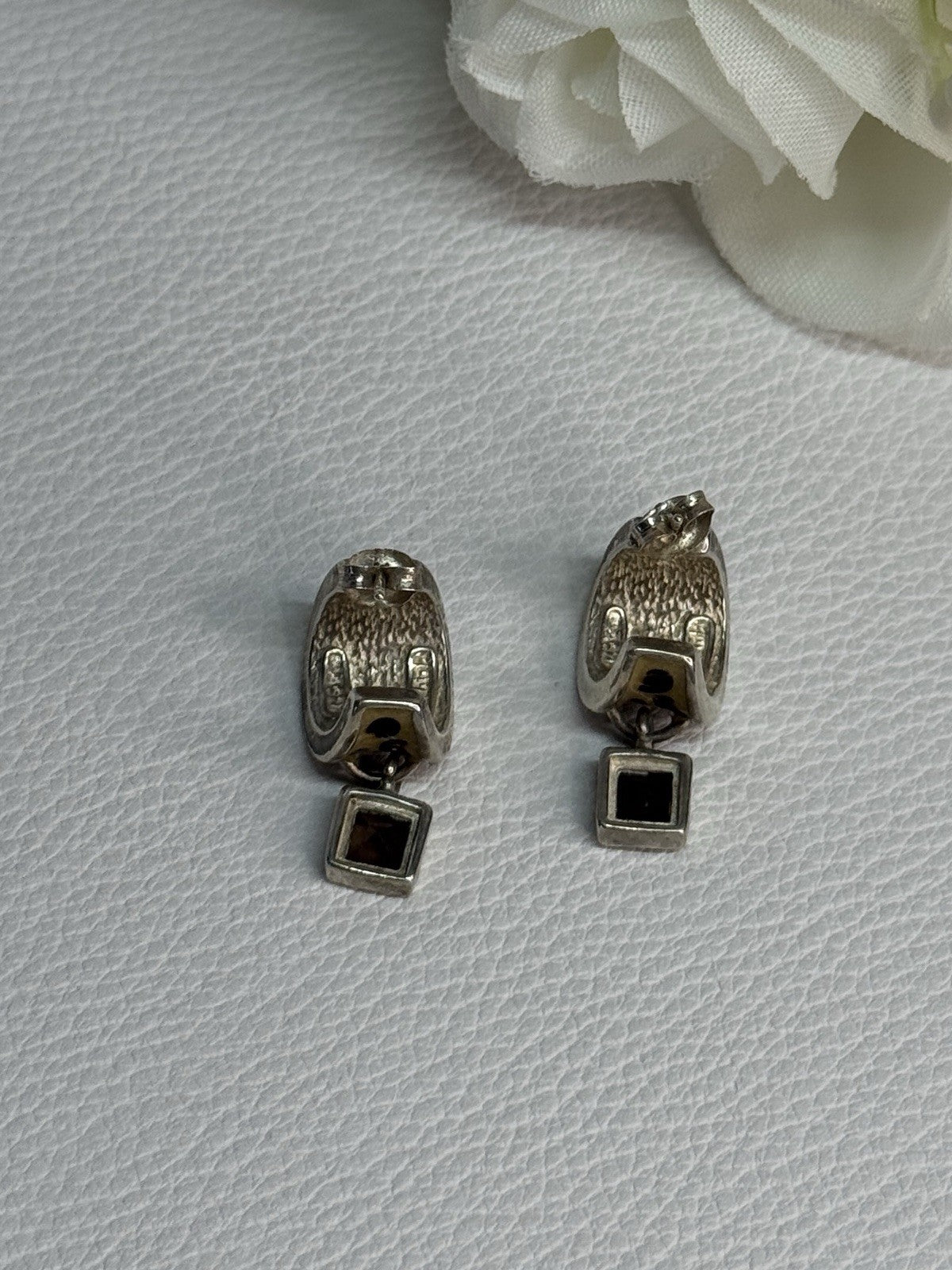 925 Sterling Silver Cowrie Shell & Brown Tourmaline Earrings Length 0.87 Inch