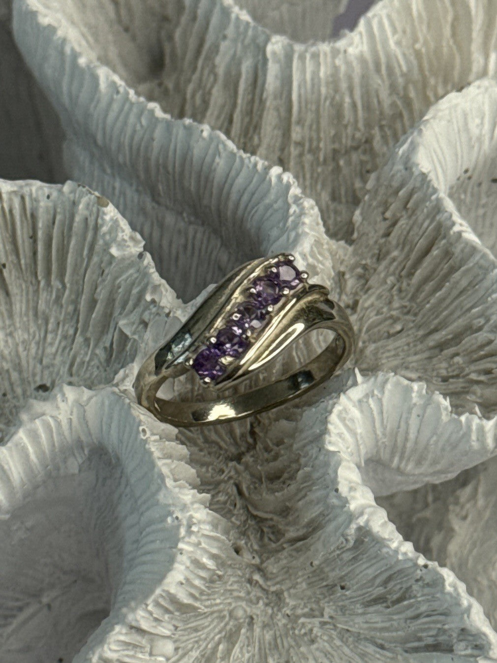 Elegant 925 Sterling Silver Amethyst Ring Size 9.5