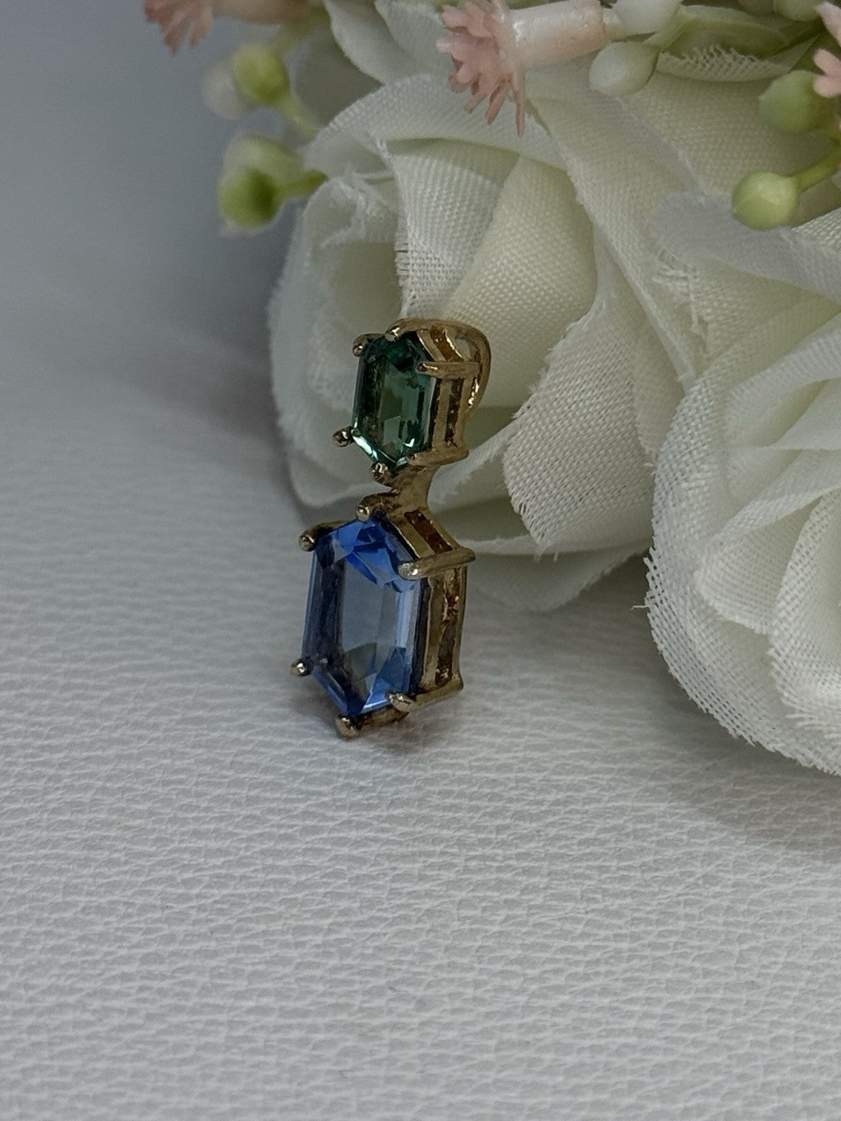 925 Sterling Silver Gold Plated Topaz & Emerald Pendant Length 0.88 Inch