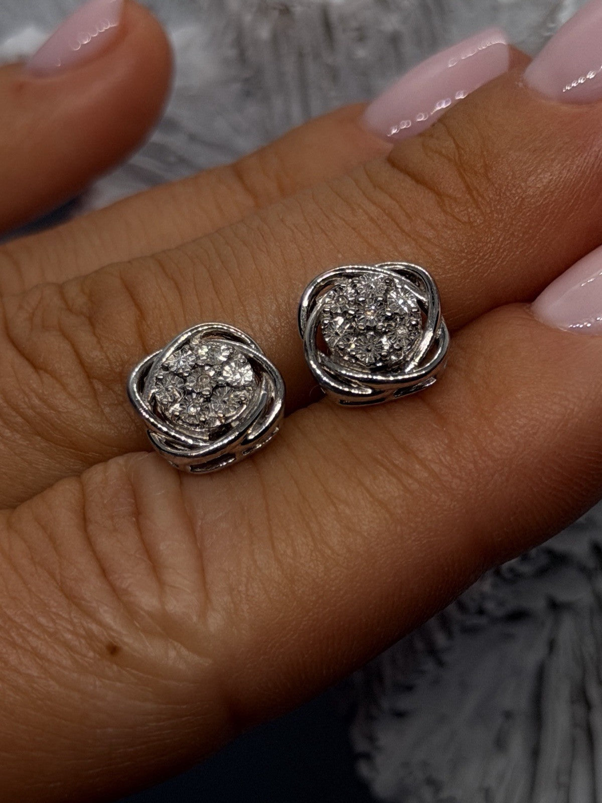 925 Sterling Silver Diamond Cluster Stud Earrings Floral Design