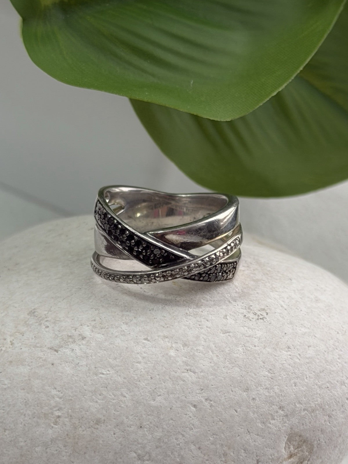 925 Sterling Silver Black & White Spinel Ring Size 6