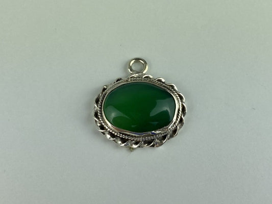 Vintage 925 Sterling Silver Green Agate Pendant