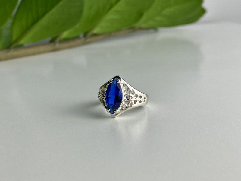 925 Sterling Silver Blue Tourmaline Ring Size 6.5