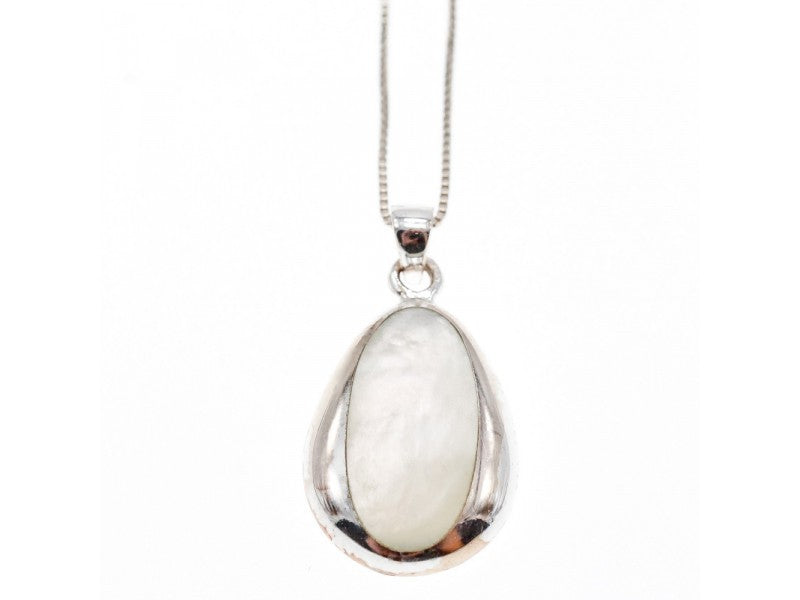 925 Sterling Silver Mother of Pearl Chain With Pendant Italy