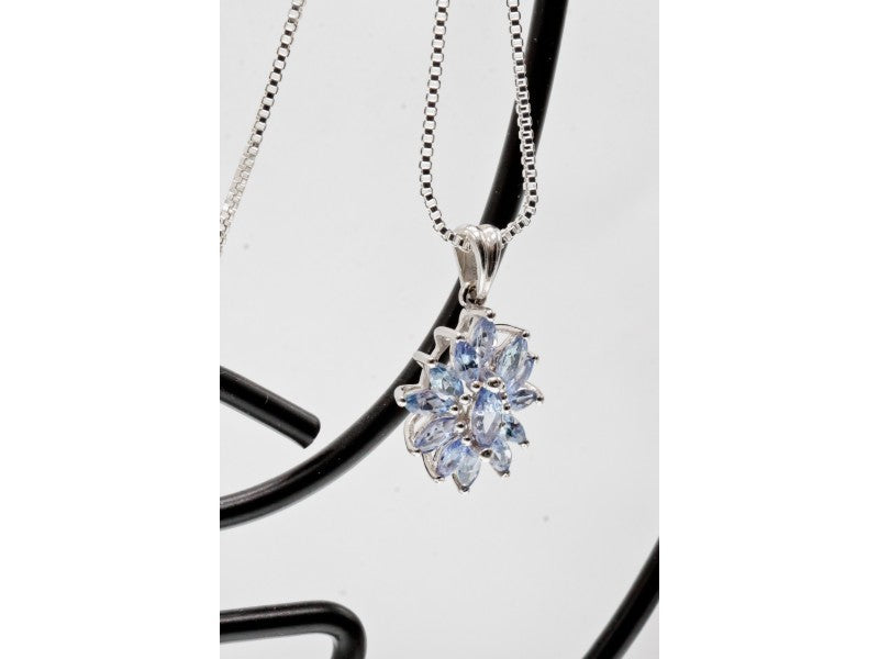 925 Sterling Silver Tanzanites "Flower" Chain With Pendant