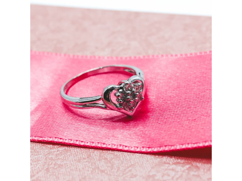 900 Platinum Sapphires "Heart" Ring Size 7
