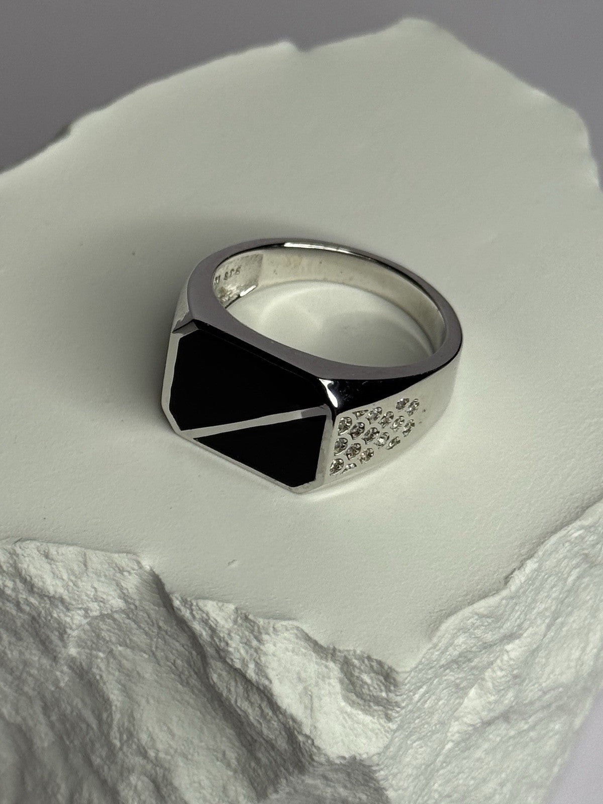 925 Sterling Silver Black Enamel & CZ Men's Ring Size 11