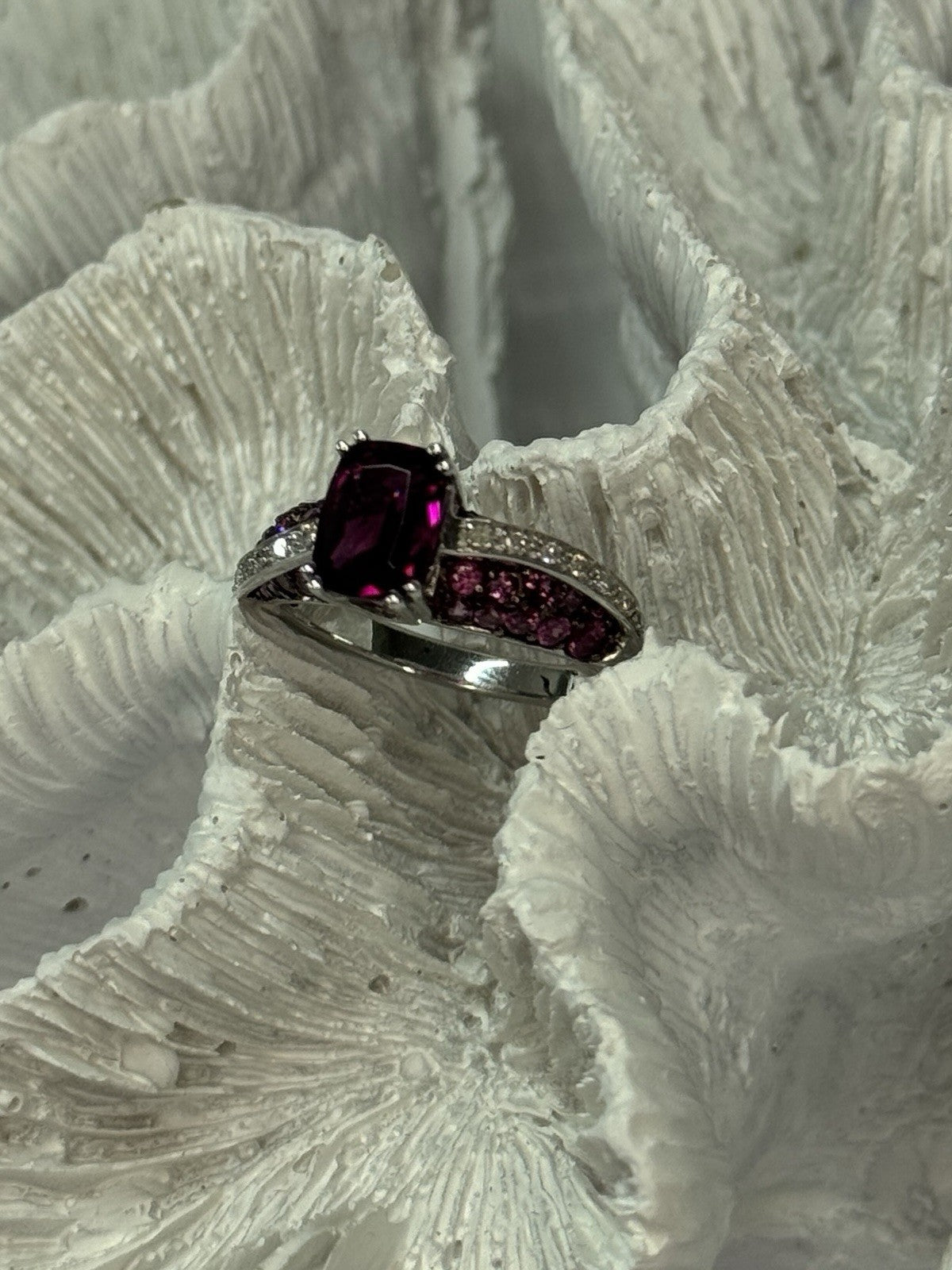 10K White Gold Spinel & Diamond Ring Size 6.5