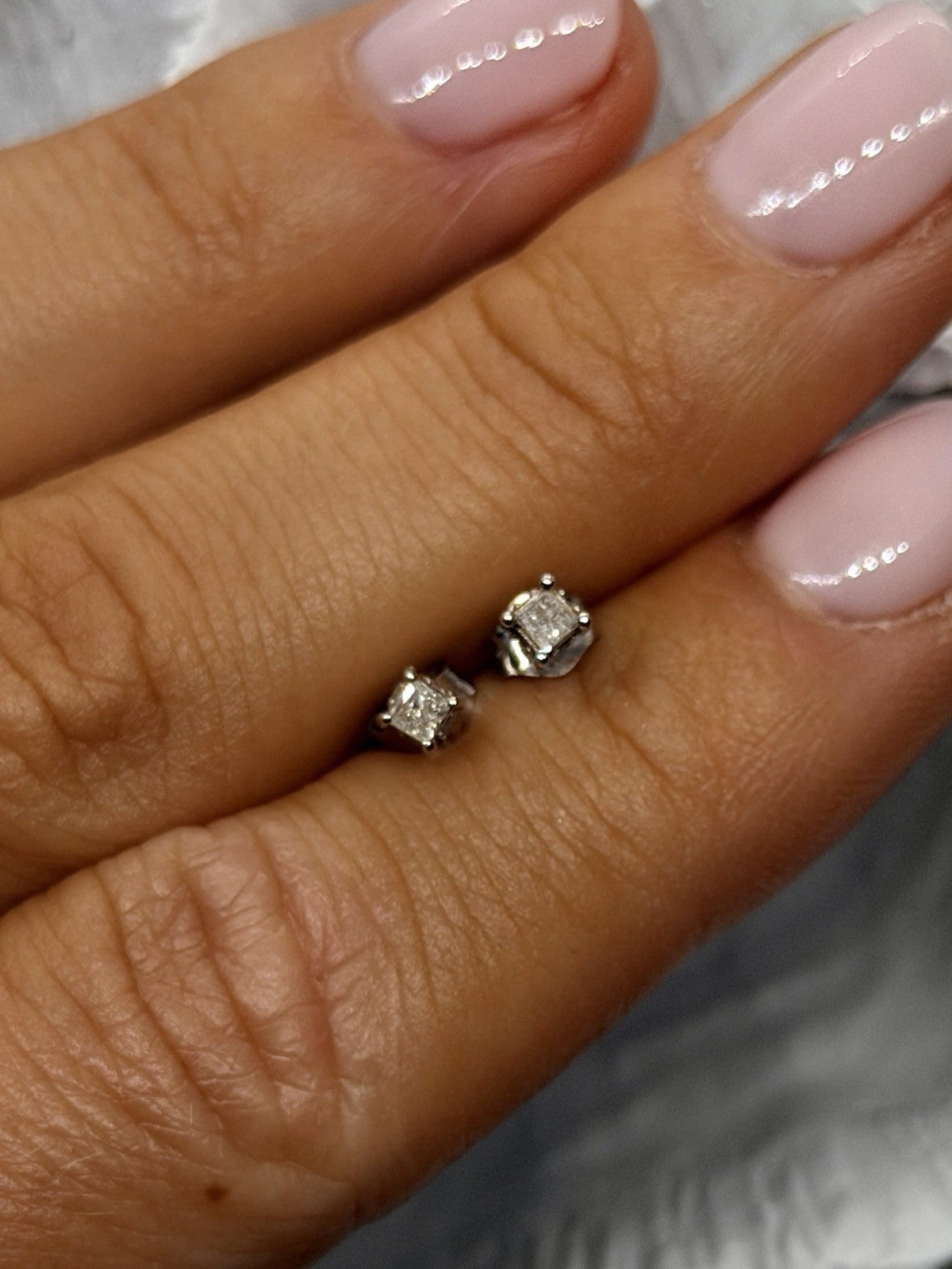 10K White Gold Princess Cut Diamond Stud Earrings 0.25 CTW