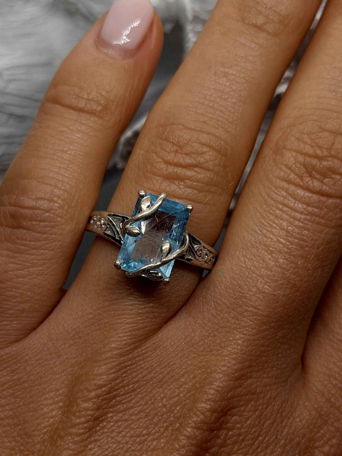 Vine & Leaf Filigree Design 925 Sterling Silver Blue Topaz Ring Size 8