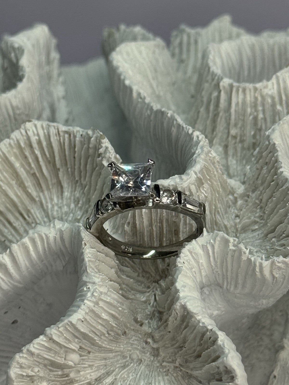 925 Sterling Silver CZ Ring Size 7.5