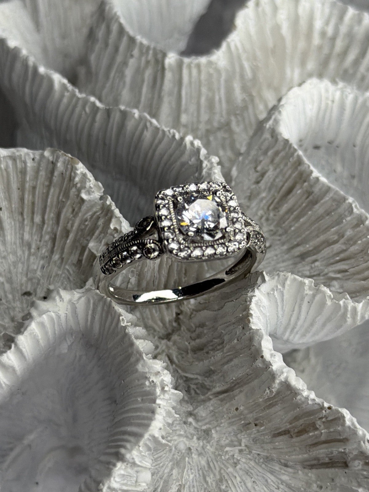 Shiny 925 Sterling Silver Cz Ring Size 10