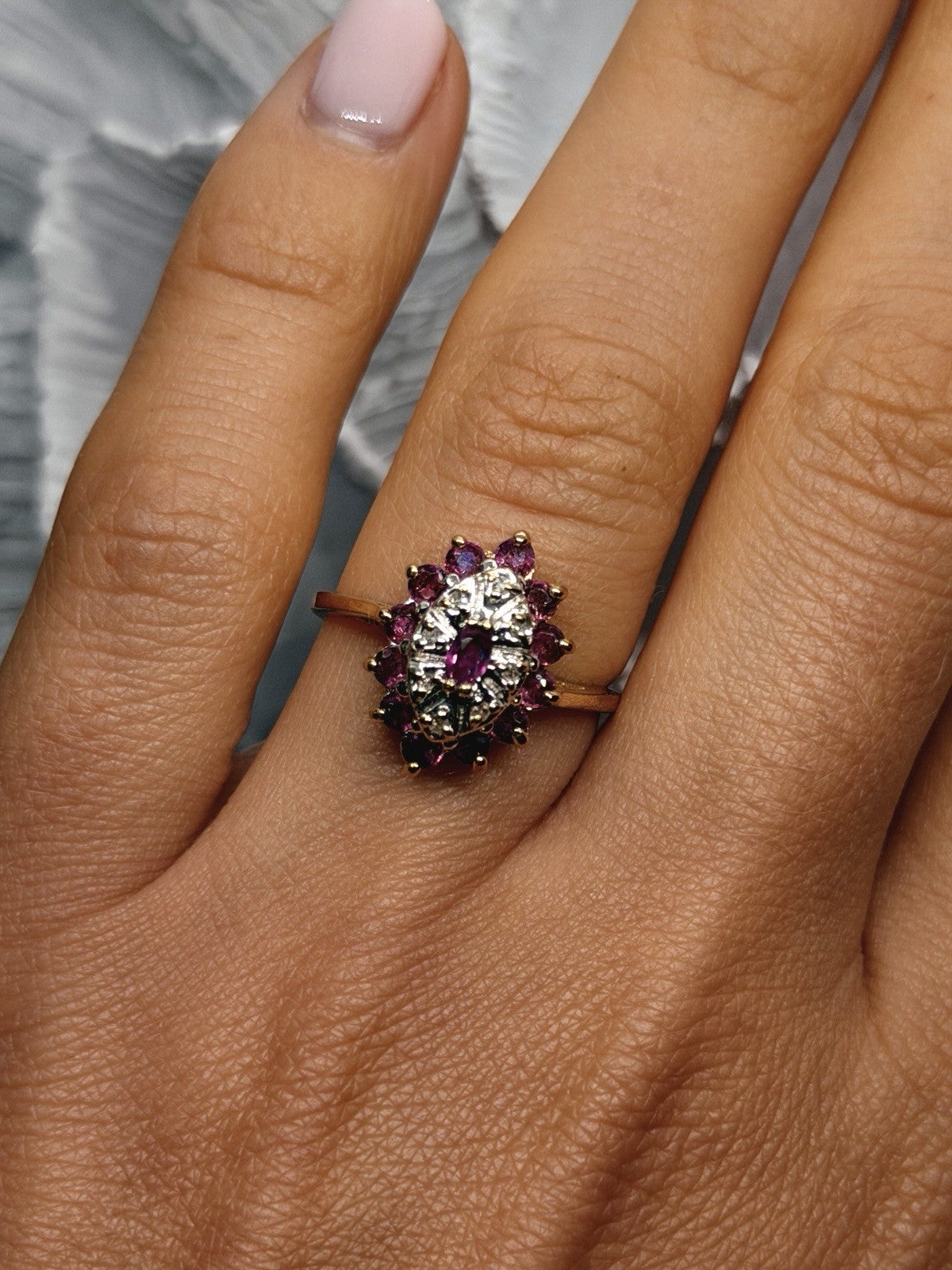 10K Yellow Gold Ruby & Diamond Cocktail Floral Style Ring Size 7.5
