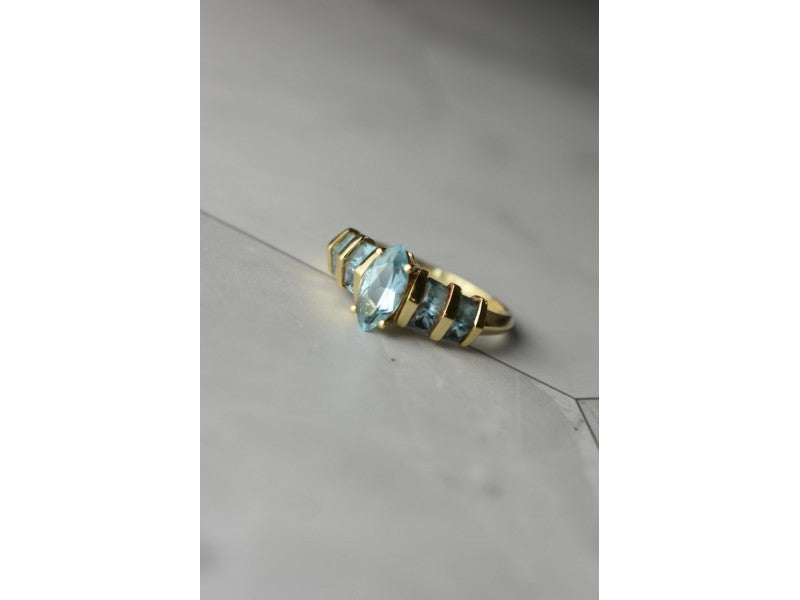 14K Yellow Gold Topaz Ring Size 9