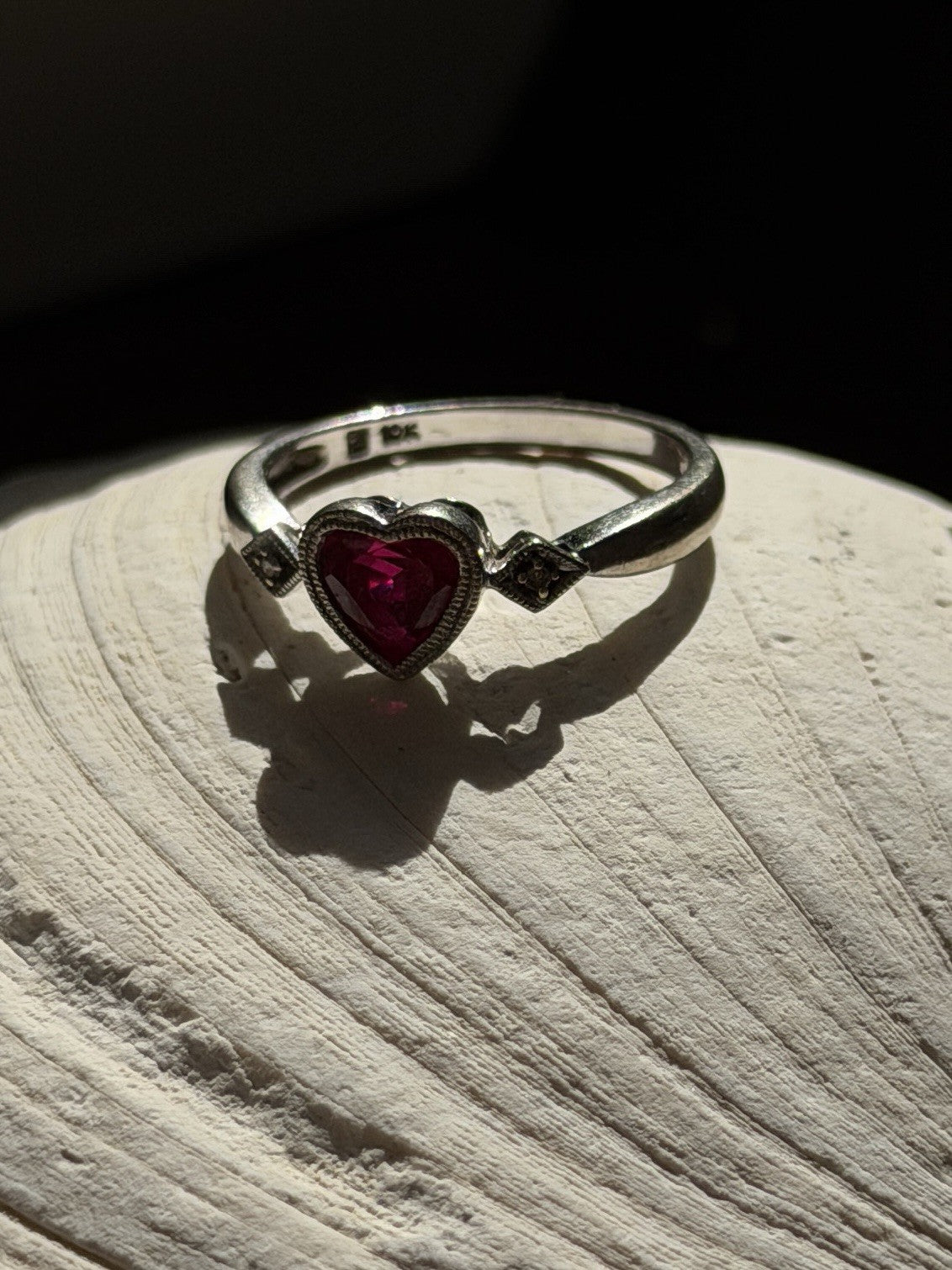 Romantic 10K White Gold Ruby & Diamonds Heart Ring Size 6.5