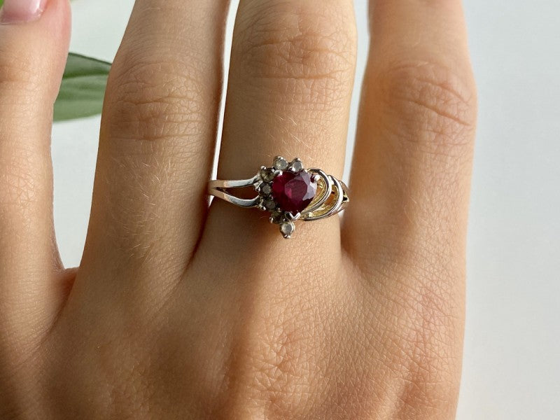 925 Sterling Silver Spinel "Heart" Ring Size 9
