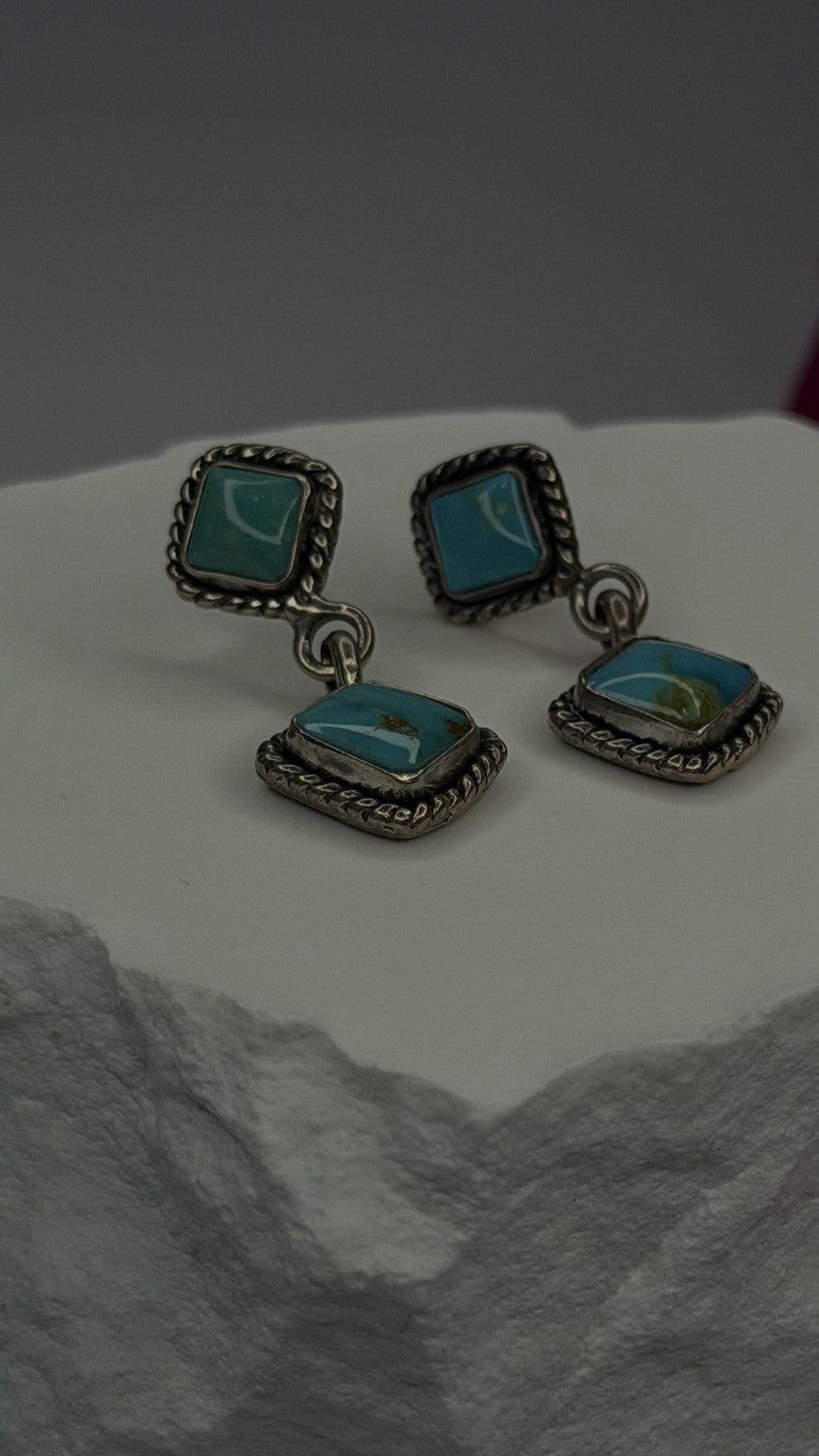 Vintage 925 Sterling Silver Blue Quoc Turquoise Dangle Earrings
