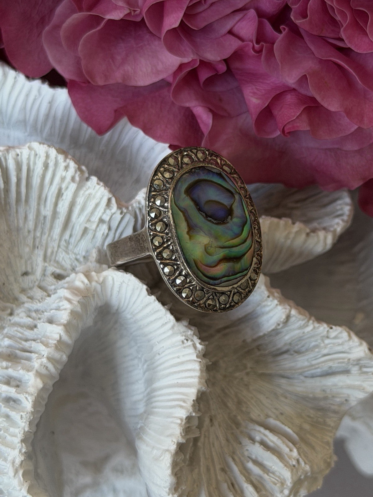 Vintage 925 Sterling Silver Abalone & Marcasite Ring Size 9