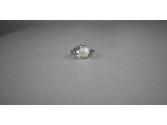 925 Sterling Silver Pearl & Colorless Spinel Ring Size 8