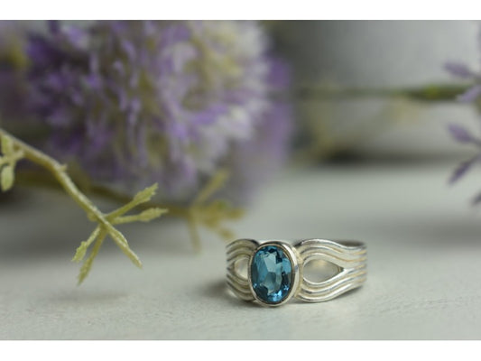925 Sterling Silver Blue Spinel Ring Size 7