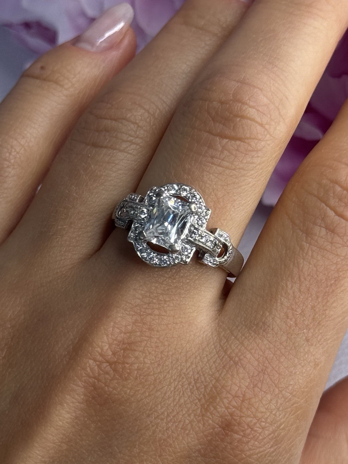 Beautiful 925 Sterling Silver CZ Ring Size 10