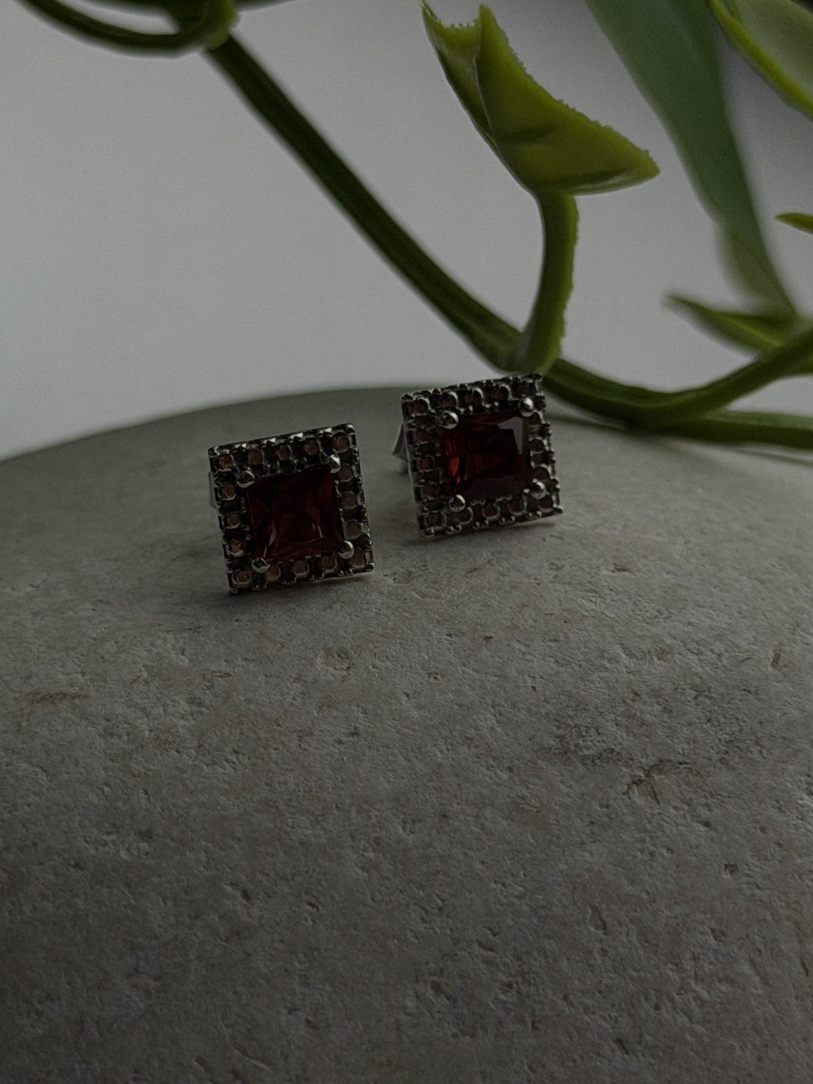 Lovely 10K White Gold Stud Red Garnet Earrings