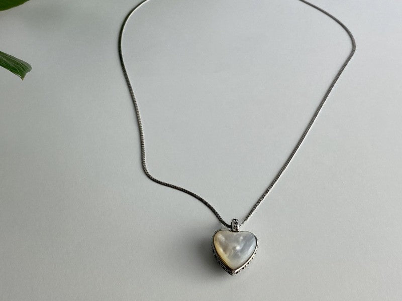 925 Sterling Silver Black Jade and Mother of Pearl "Heart" Chain with Pendant