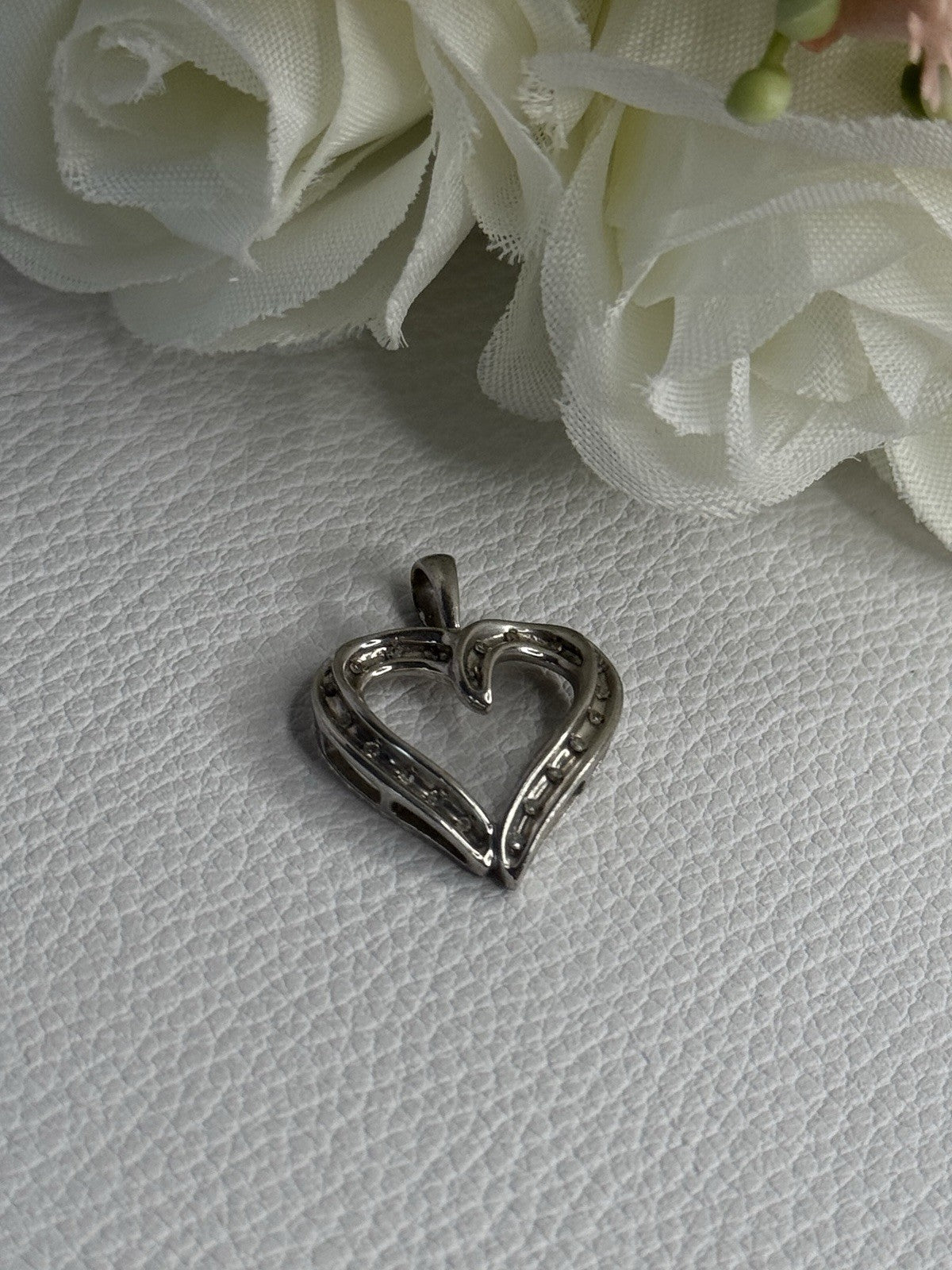 925 Sterling Silver White Topaz "Heart" Pendant Length 0.80 Inch