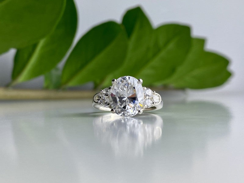 925 Sterling Silver CZ Ring Size 9