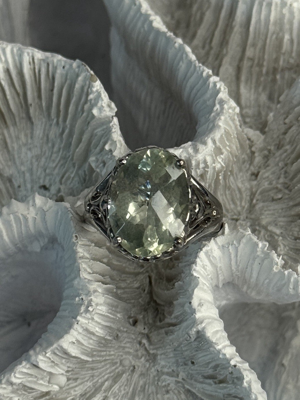 925 Sterling Silver Pale Green Amethyst Ring Size 7