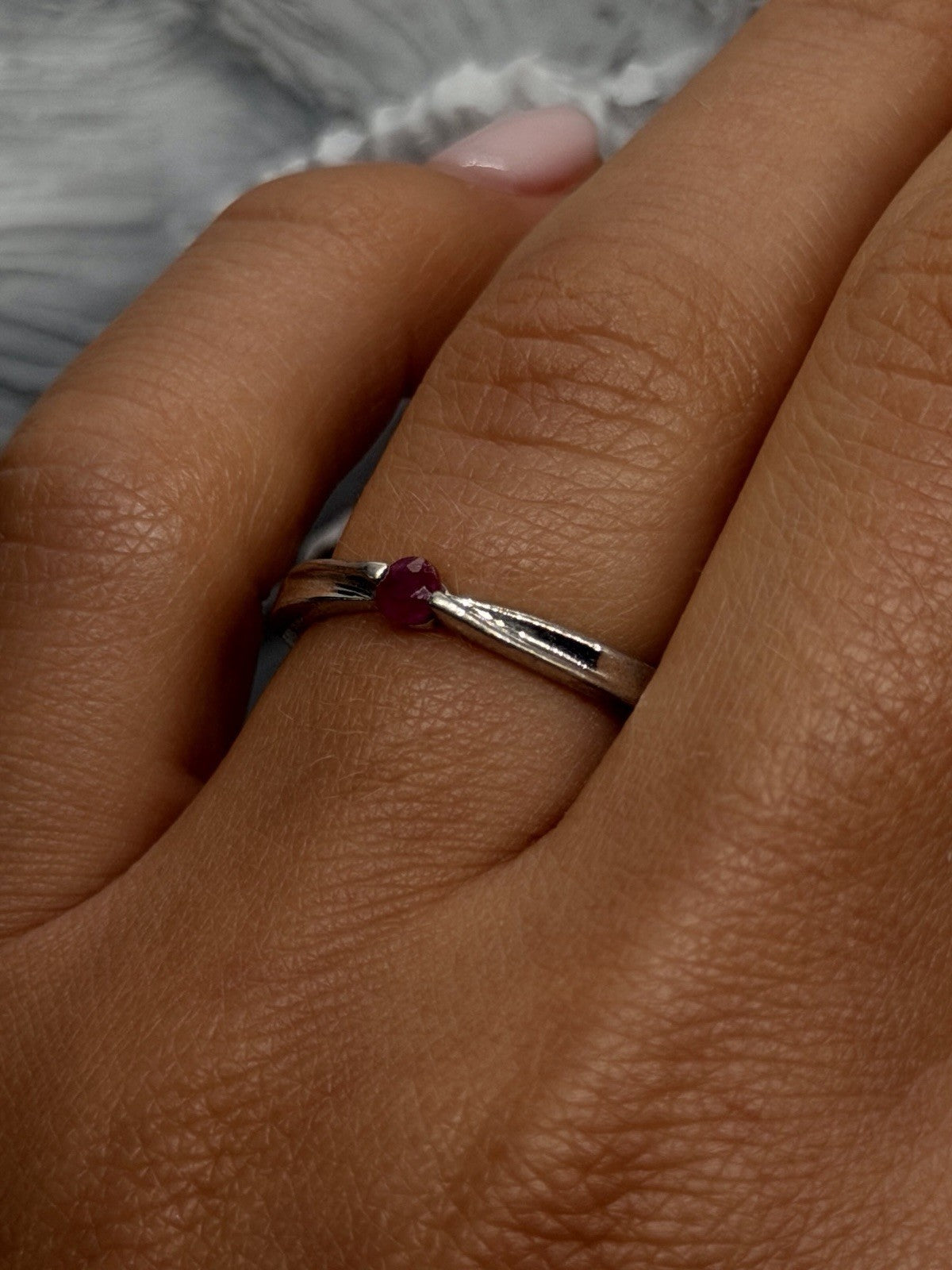 Minimalist Bypass Design 925 Sterling Silver Ruby Solitaire Ring Size 7