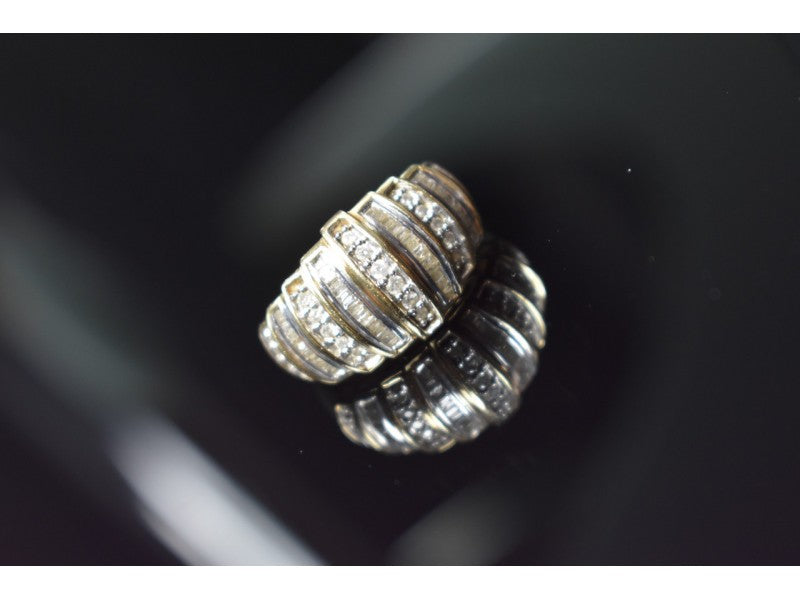 10K Yellow Gold Diamonds Ring Size 8