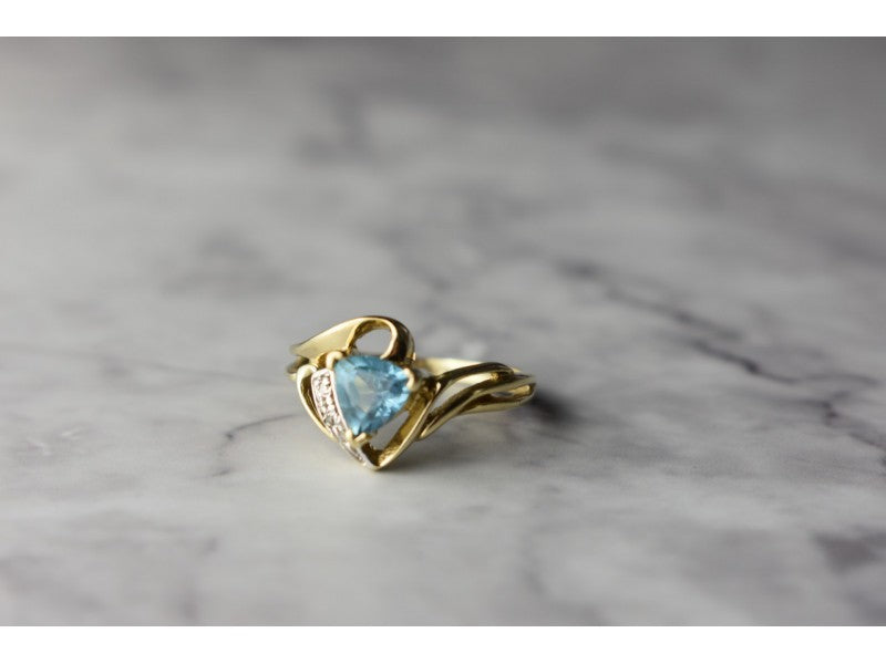 10K Yellow Gold Topaz & Diamonds Ring Size 6.75