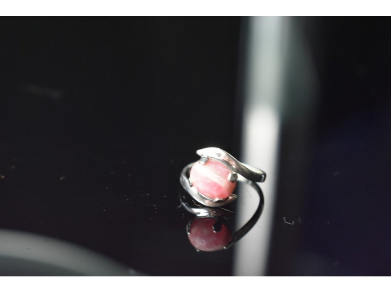 925 Sterling Silver Pink Agate Ring Size 6.5